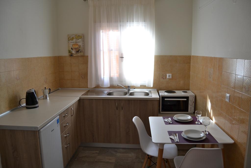 Anna Apartments Kontokali Habitación foto